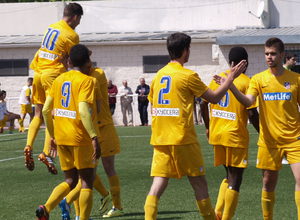 Temporada 2013/2014. El Atlético de Madrid C celebra un gol en Torrejón / D.B.